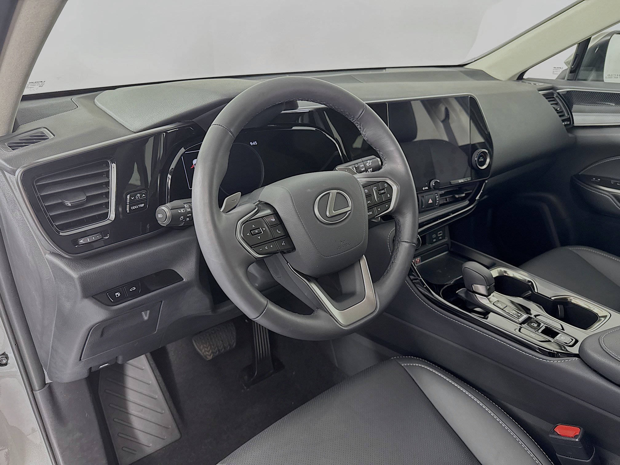 Used 2025 Lexus NX 250 FWD w/ Cold Area Package image 9