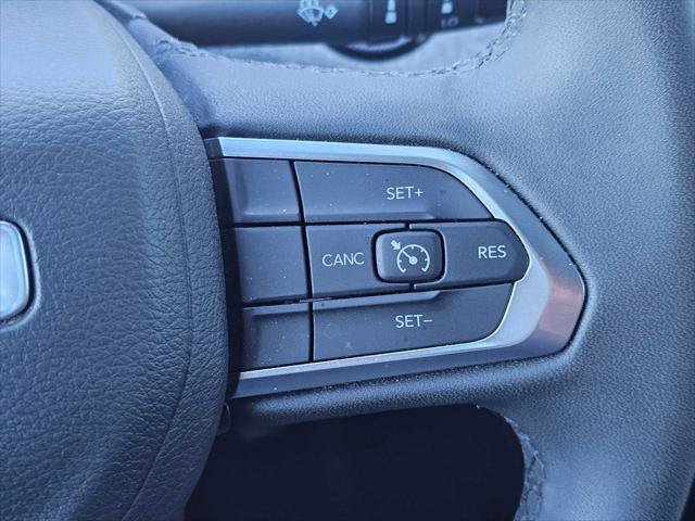 Used 2024 Jeep Compass Latitude w/ Altitude Special Edition AWD/4WD image 33