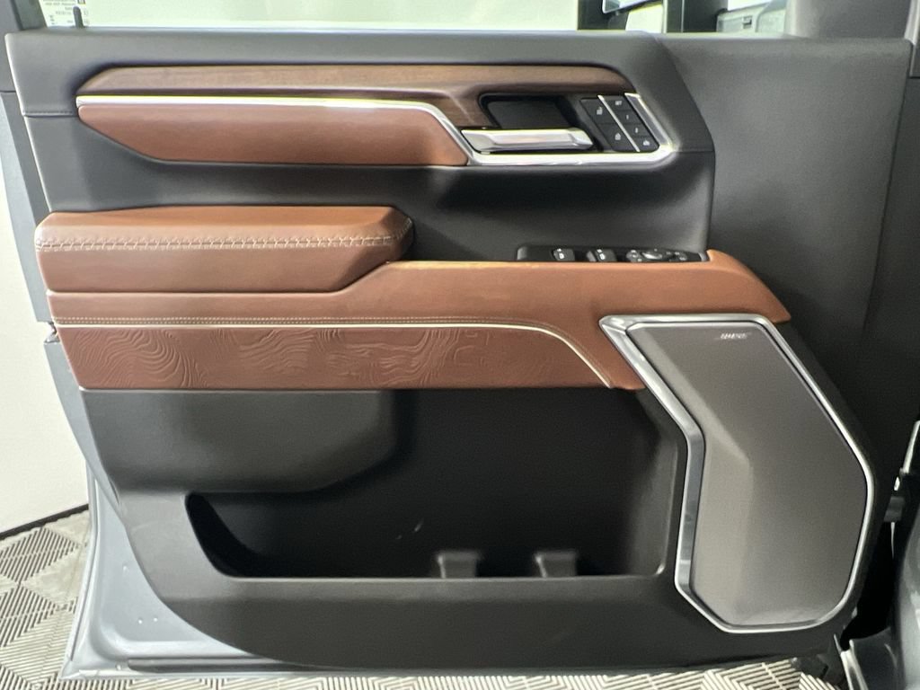 Certified 2025 GMC Sierra 3500 Denali Ultimate AWD/4WD image 22