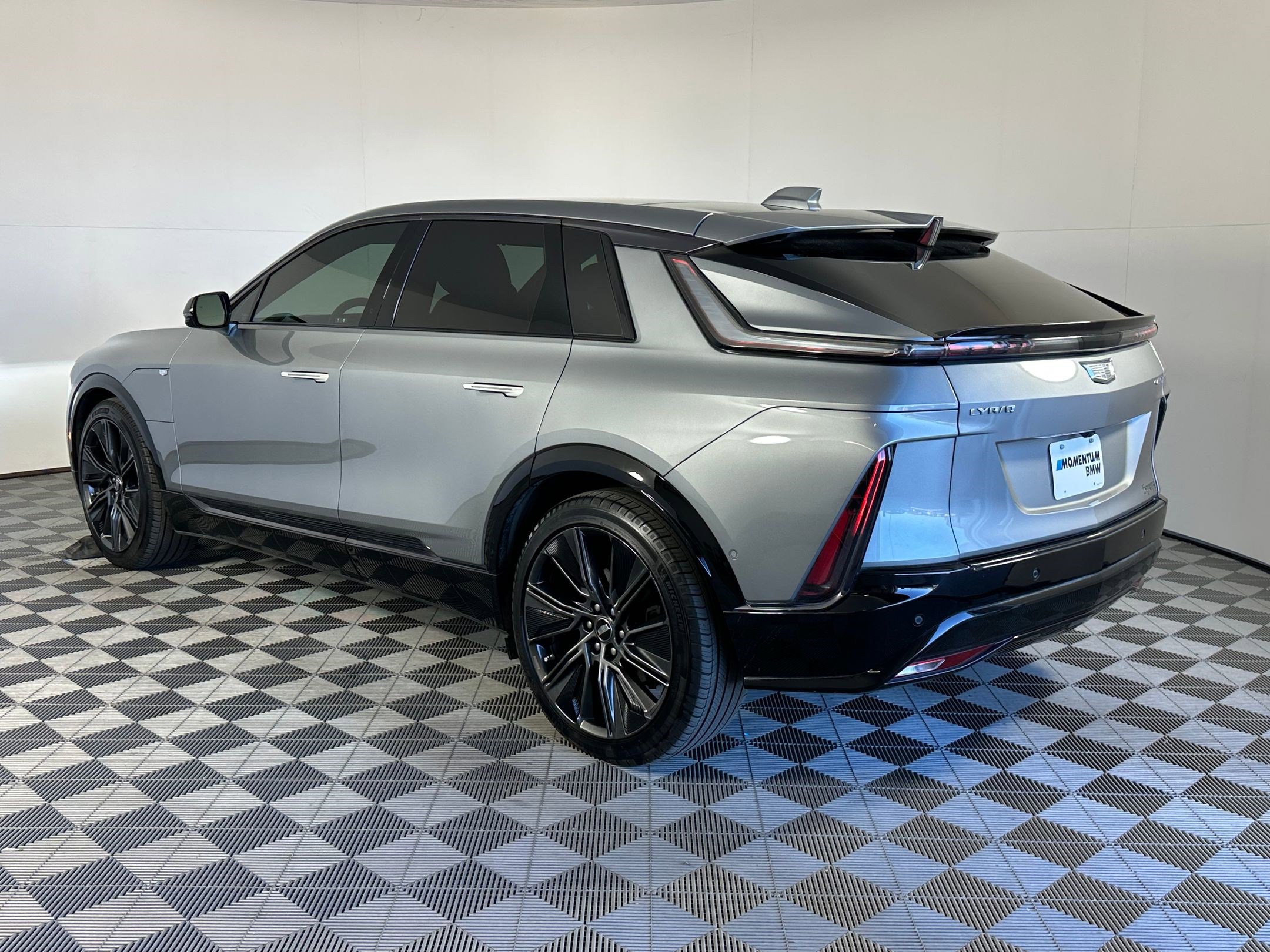 Used 2024 Cadillac Lyriq Sport image 3