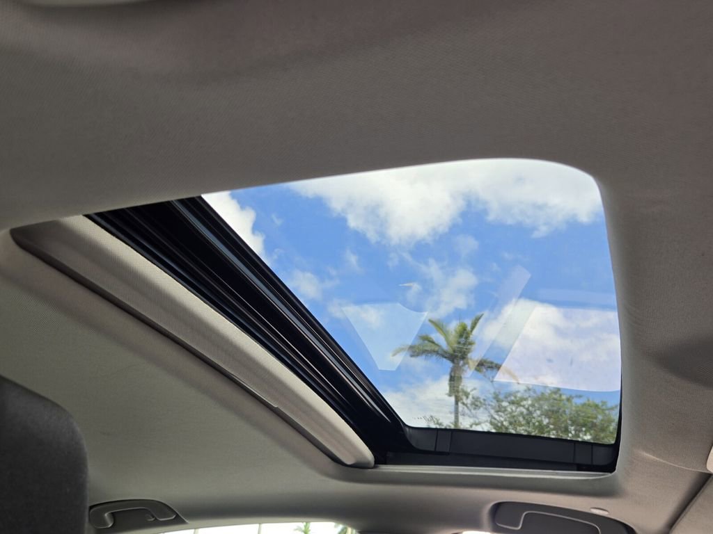 Certified 2025 Honda Accord SE image 18