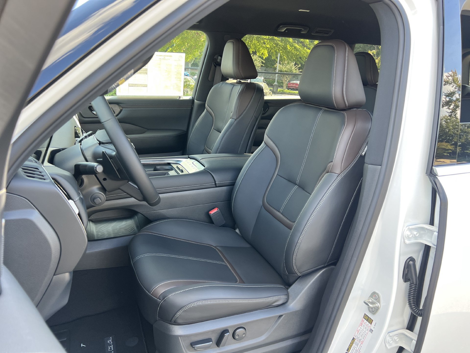 New 2026 Nissan Armada SL AWD/4WD image 16
