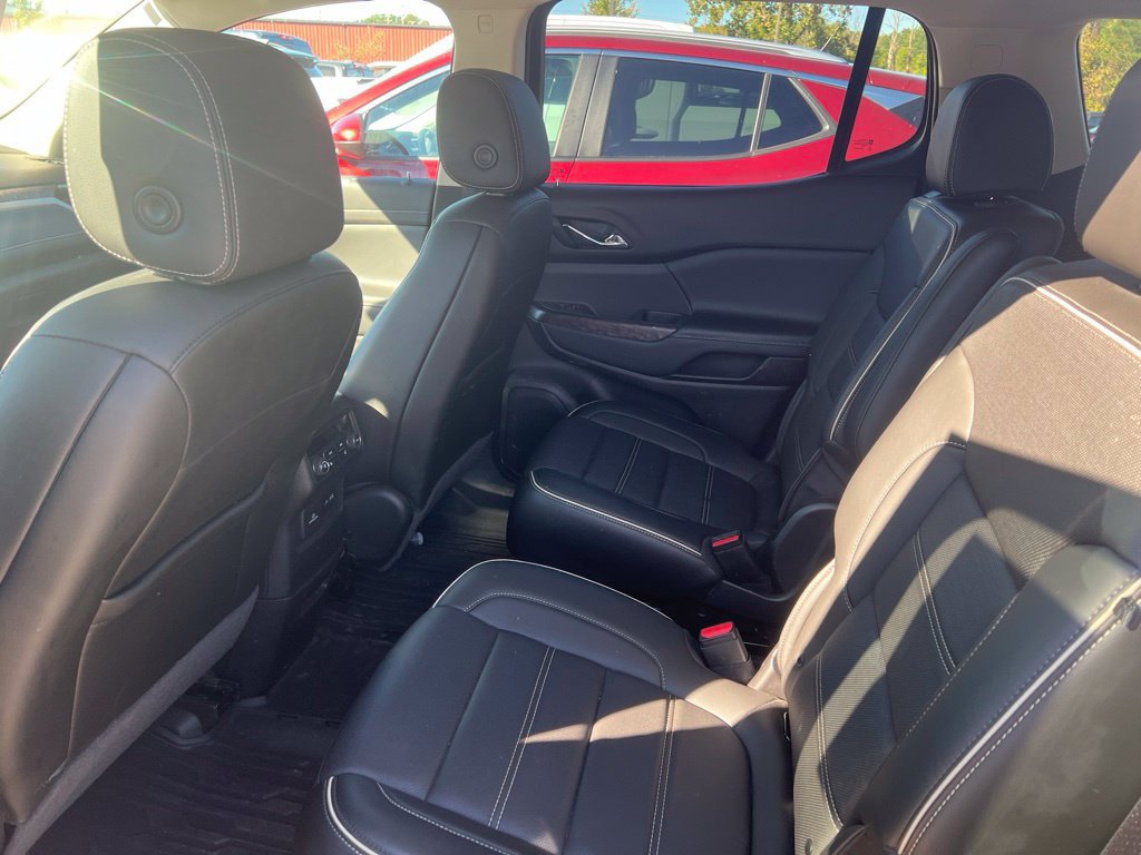 Used 2021 GMC Acadia Denali w/ Denali Ultimate Package AWD/4WD image 7