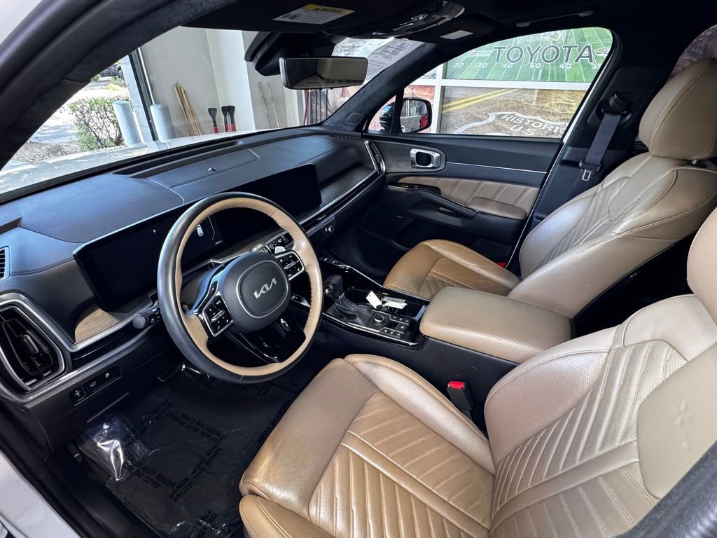 Used 2024 Kia Sorento SX Prestige w/ Olive Brown Leather Package AWD/4WD image 18