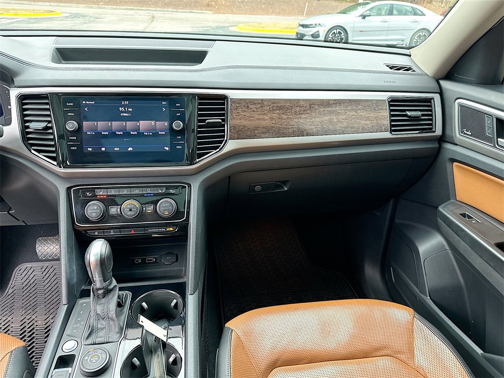 Used 2019 Volkswagen Atlas SEL Premium image 20