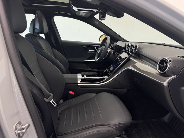 Used 2025 Mercedes-Benz C 300 Sedan image 17
