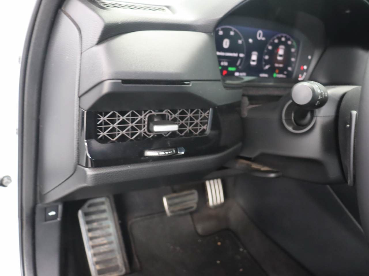 Used 2025 Honda Accord Sport image 13