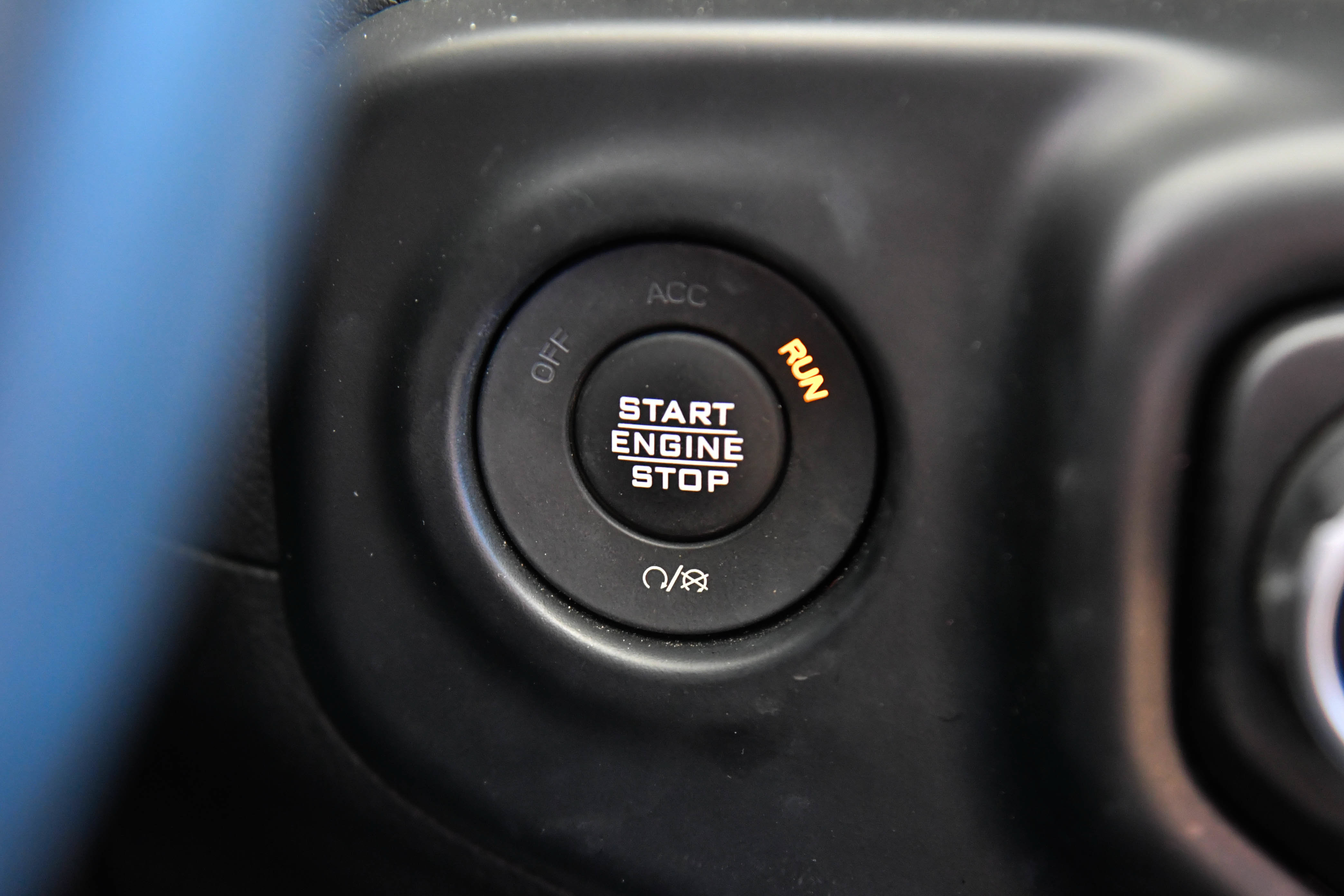 Used 2023 Jeep Wrangler Unlimited Sahara AWD/4WD image 32