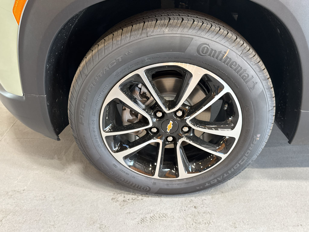 New 2026 Chevrolet TrailBlazer LT w/ Convenience Package FWD image 9