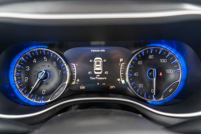 New 2026 Chrysler Pacifica Select image 15