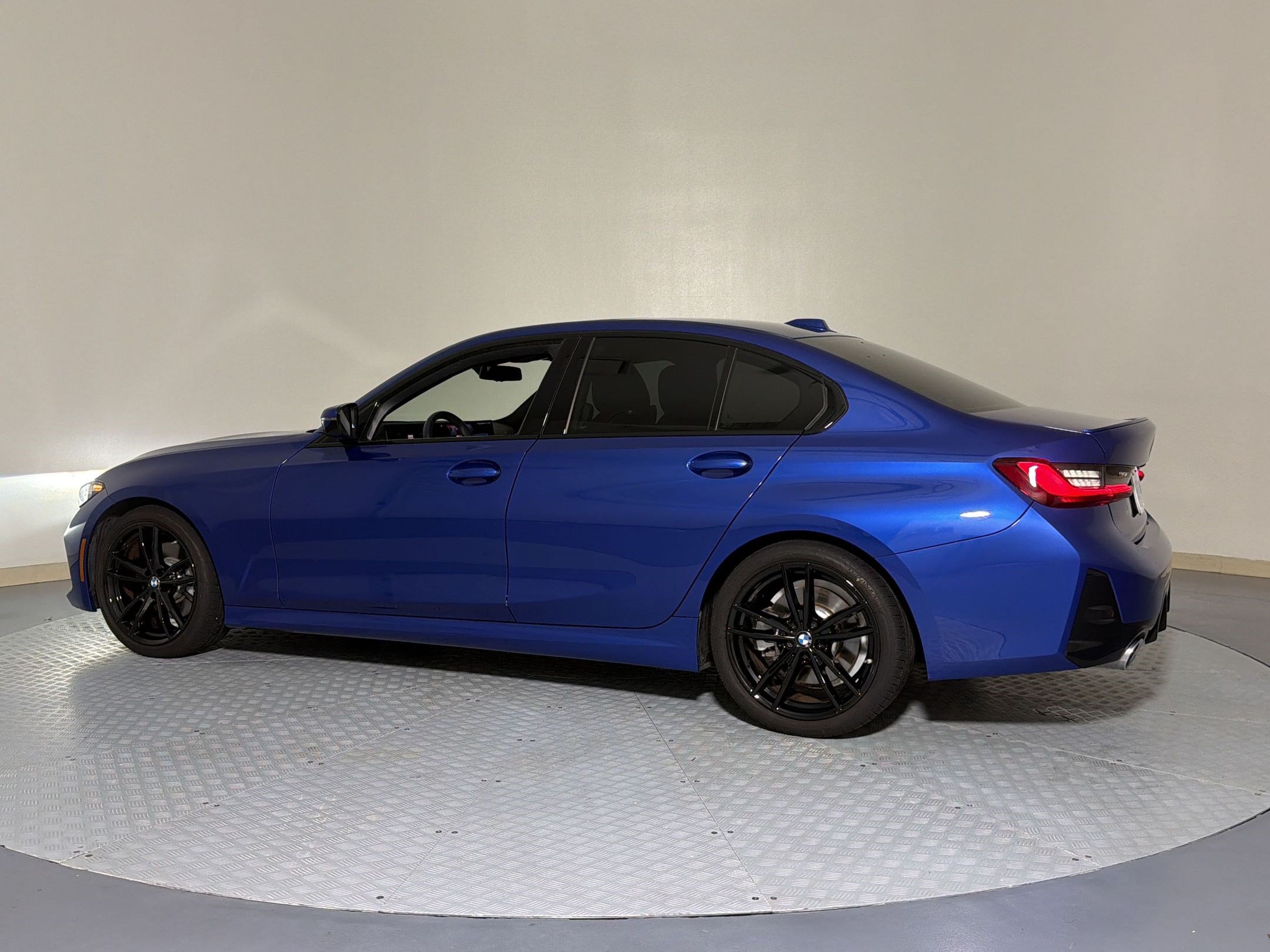 Certified 2023 BMW 330i Sedan w/ M Sport Package RWD image 2