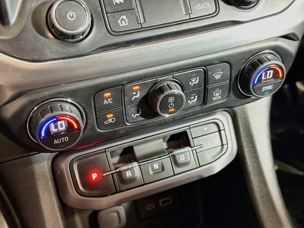 Used 2020 GMC Acadia AT4 w/ GMC Pro Grade Package AWD/4WD image 16
