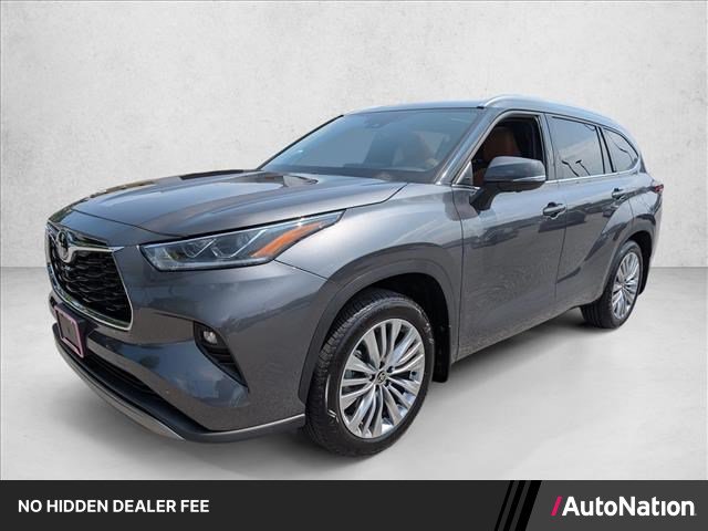Used 2025 Toyota Highlander Platinum AWD/4WD image 1