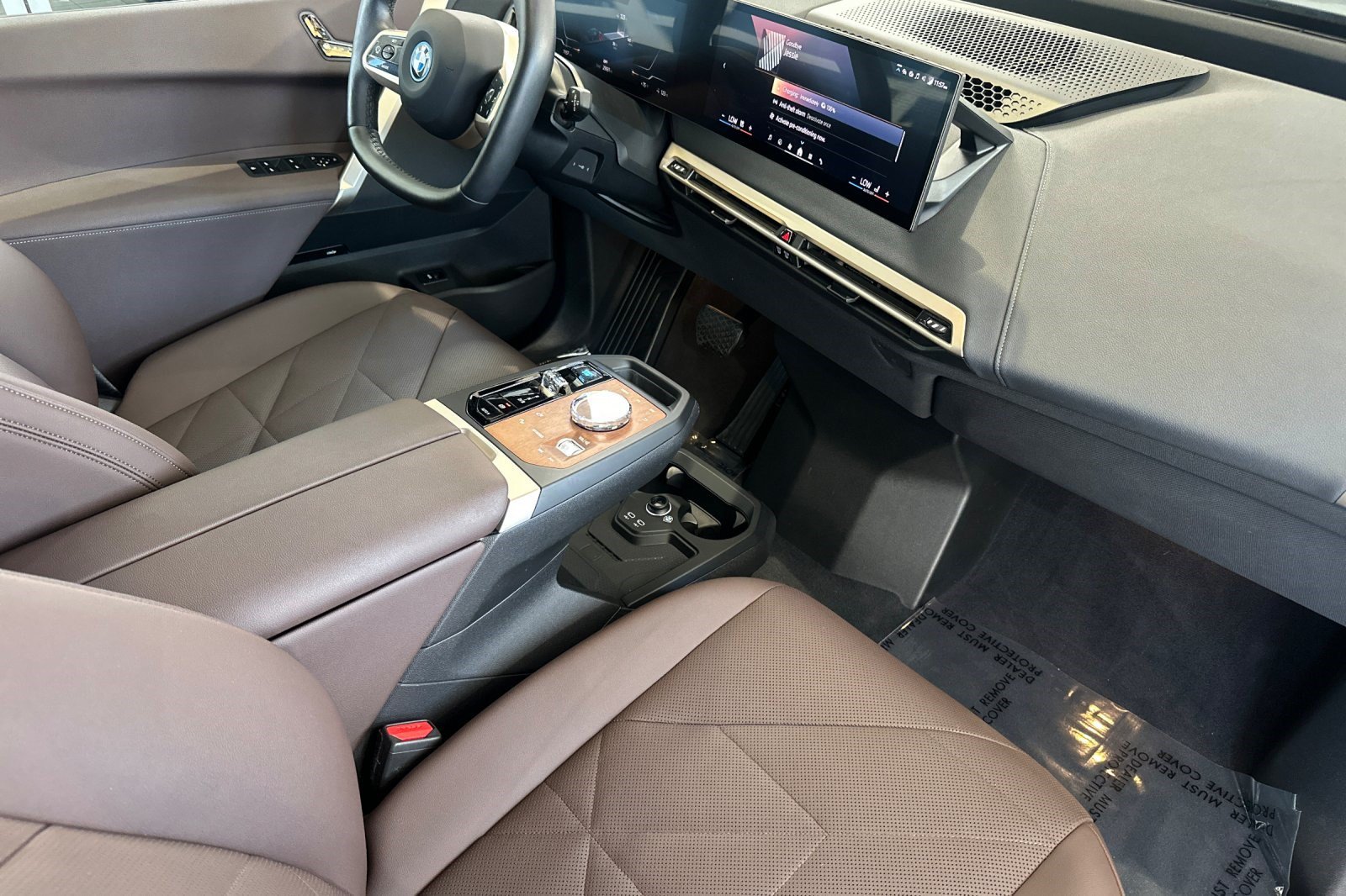 Used 2024 BMW iX xDrive50 w/ Sport Package AWD/4WD image 20