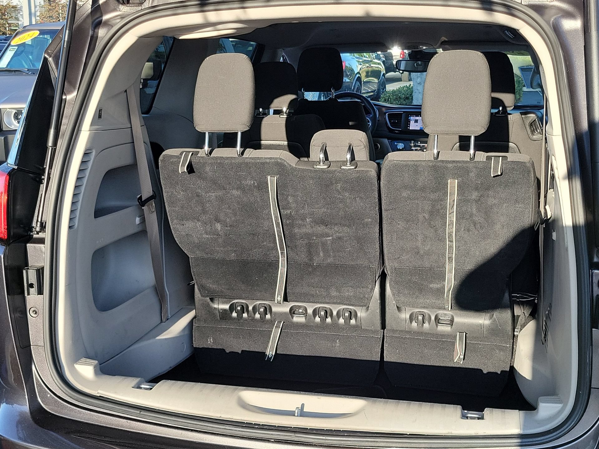 Certified 2023 Chrysler Voyager LX FWD image 19