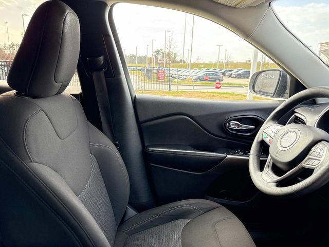 Used 2021 Jeep Cherokee Latitude image 15