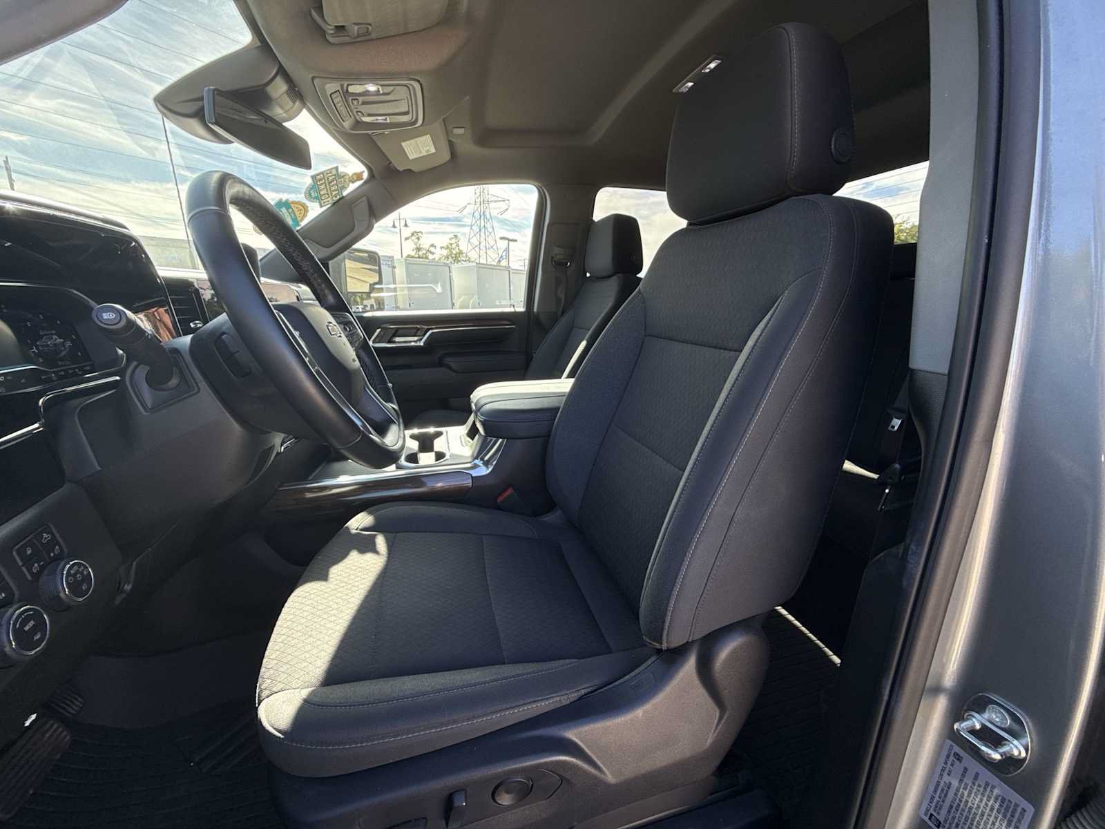 Certified 2024 Chevrolet Silverado 2500 LT AWD/4WD image 18