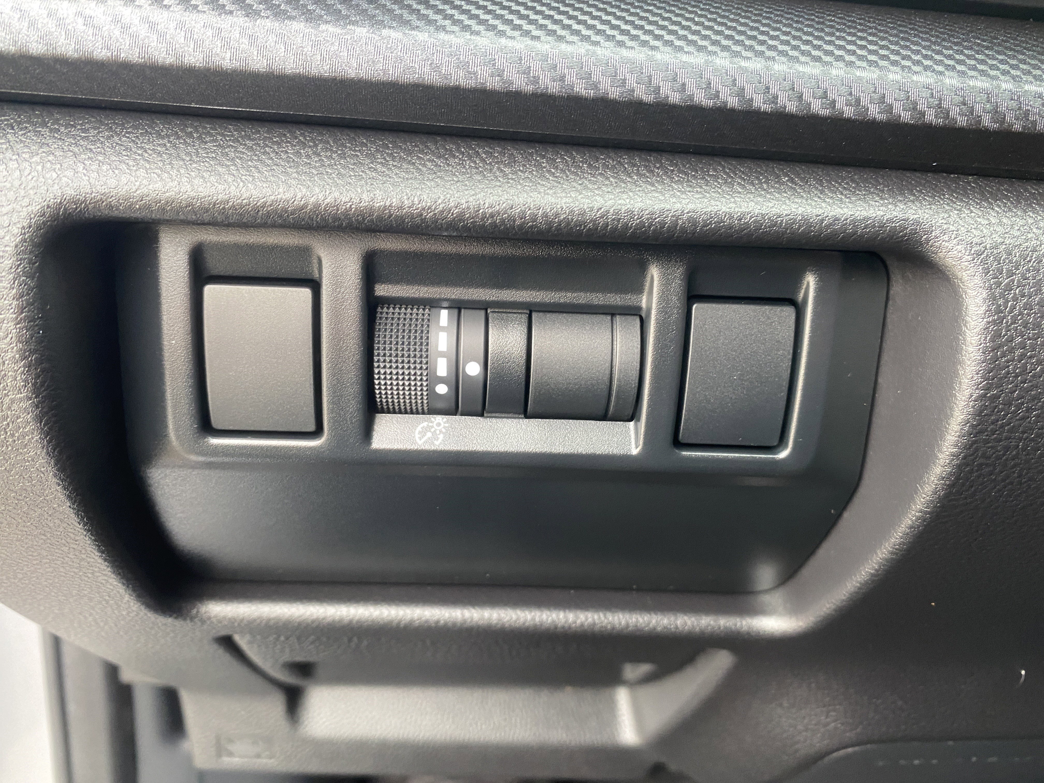 Used 2025 Subaru Crosstrek 2.5i Limited w/ Crosstrek Mirror Package image 14