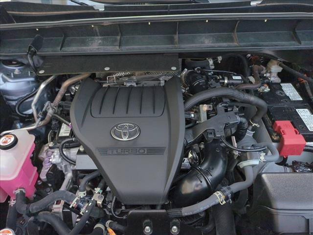 Used 2024 Toyota Highlander LE FWD image 22