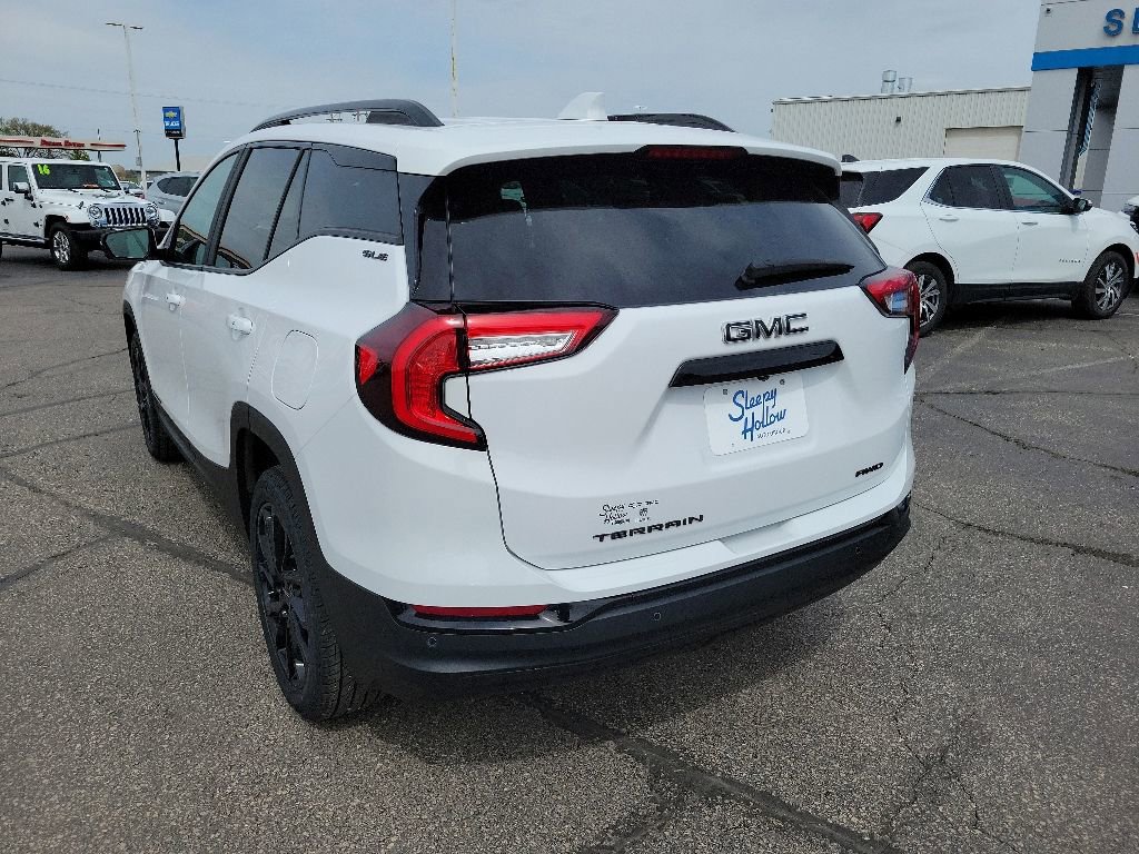 Used 2023 GMC Terrain SLE w/ Driver Convenience Package AWD/4WD image 7