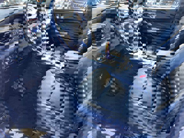 Certified 2021 Ford Explorer XLT w/ Equipment Group 202A image 7