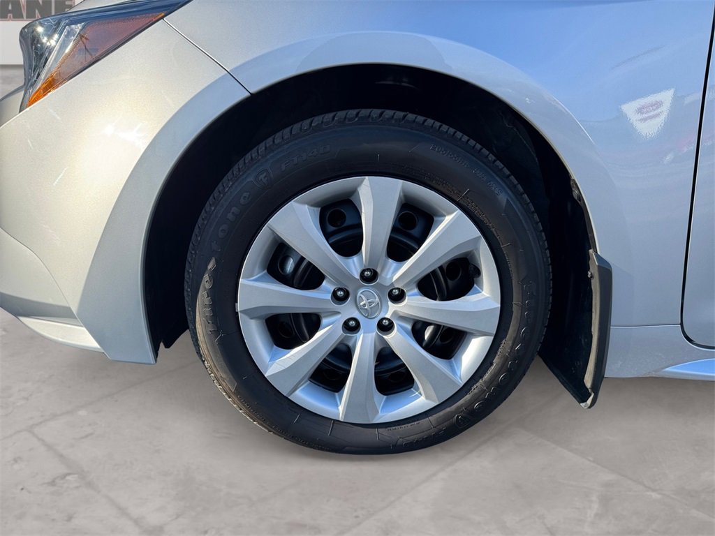 Used 2025 Toyota Corolla LE image 14