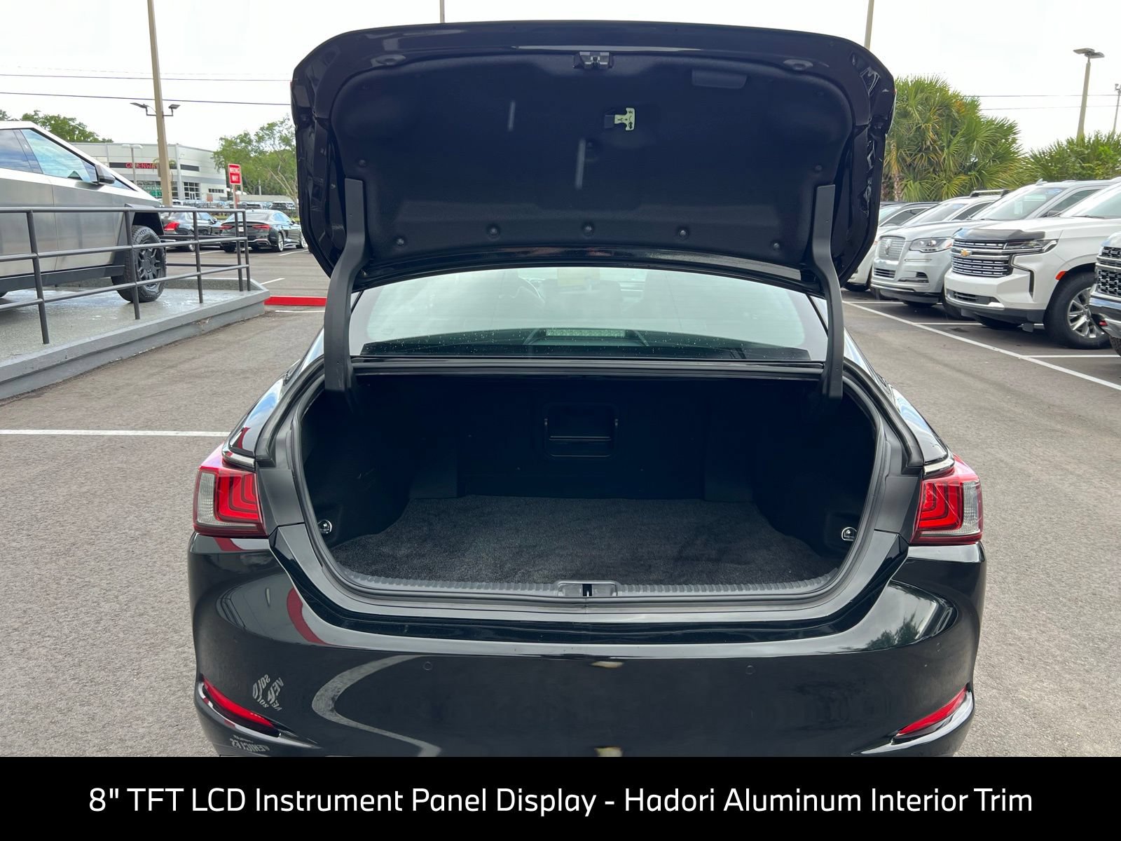 Used 2020 Lexus ES 350 F Sport w/ Accessory Package FWD image 17