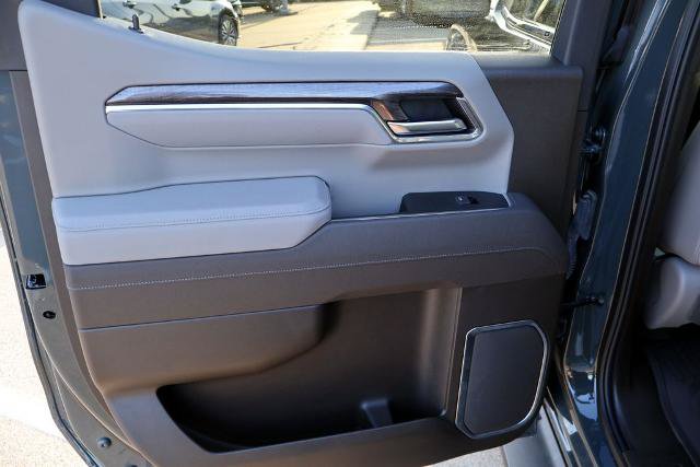 Used 2025 Chevrolet Silverado 1500 LTZ AWD/4WD image 15