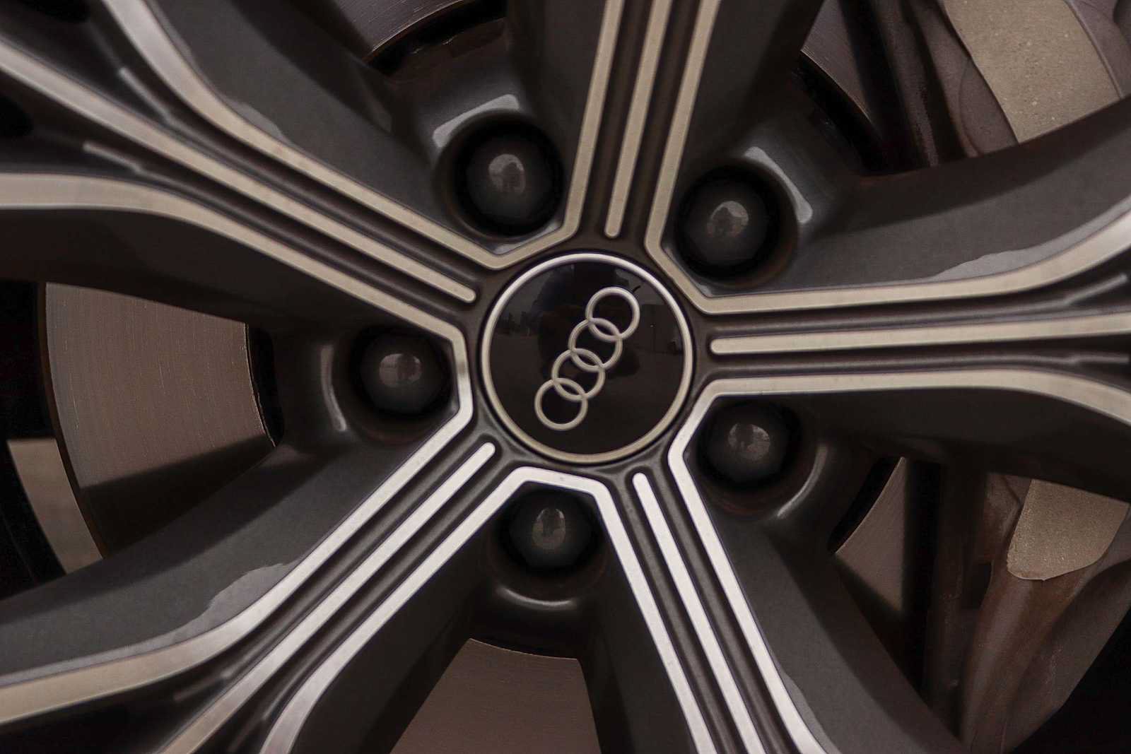 Used 2022 Audi Q8 Premium Plus w/ Premium Plus Package AWD/4WD image 15