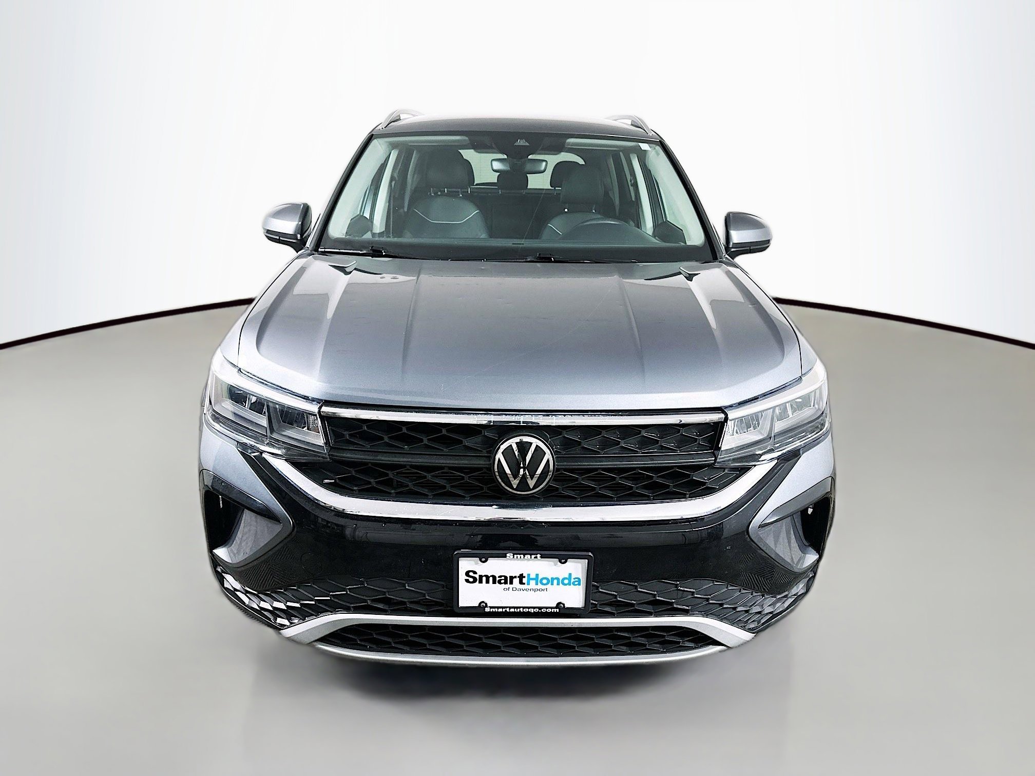 Used 2023 Volkswagen Taos SE AWD/4WD image 2