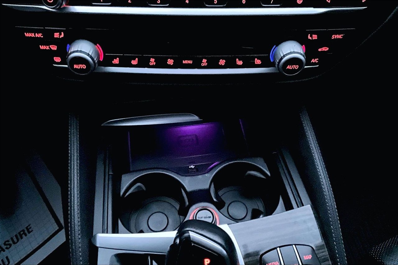 Used 2018 BMW 540i image 15