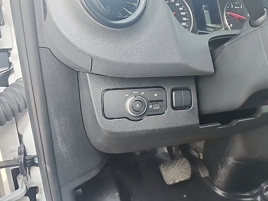Used 2024 Mercedes-Benz Sprinter 2500 image 15
