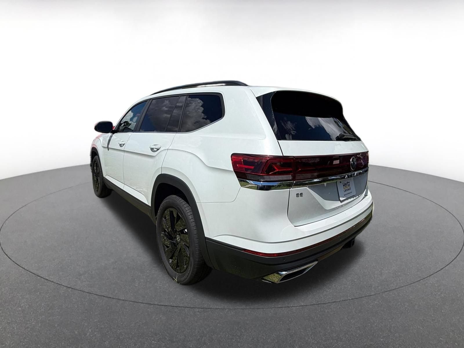 Used 2026 Volkswagen Atlas SE FWD image 6