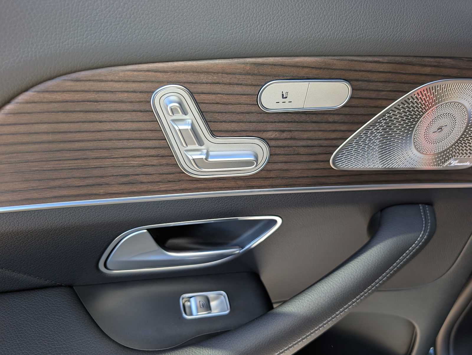 New 2027 Mercedes-Benz GLS 450 4MATIC image 18