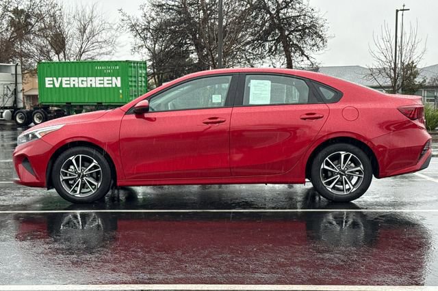 Certified 2022 Kia Forte LXS image 9