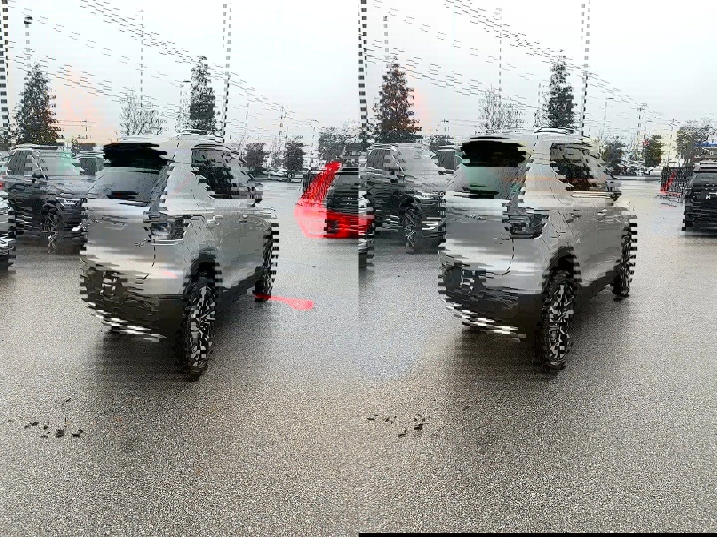 New 2025 Volvo XC40 B5 Ultra w/ Protection Package image 6