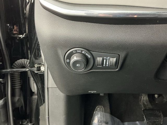Used 2023 Jeep Compass Limited w/ Sun and Sound Group AWD/4WD image 26