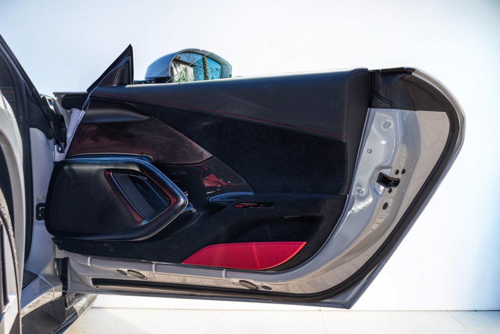 Certified 2025 Ferrari 12Cilindri RWD image 48