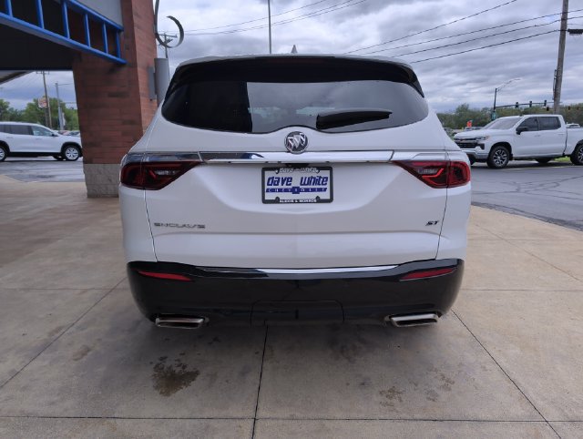 Used 2024 Buick Enclave Premium w/ Experience Buick Package FWD image 8