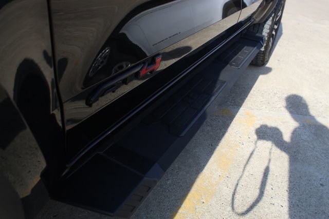 Used 2024 GMC Canyon AT4 w/ Canyon Safety Plus Package image 9