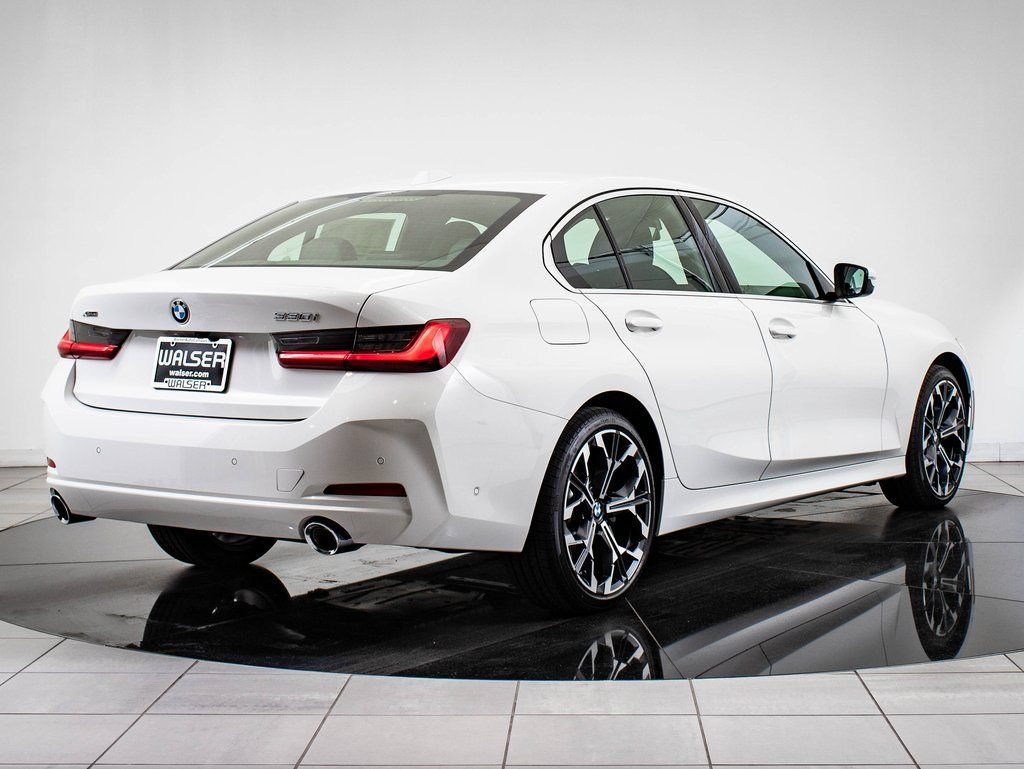 Certified 2025 BMW 330i xDrive Sedan w/ Convenience Package AWD/4WD image 10