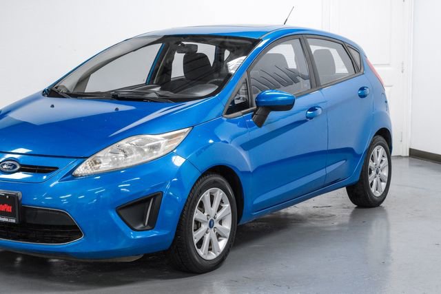 Used 2012 Ford Fiesta SE w/ Moon & Mood Pkg FWD image 10