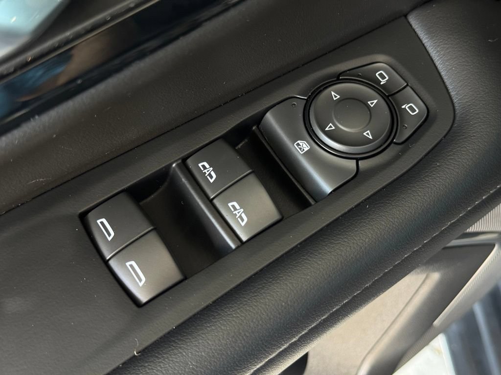 Used 2025 Chevrolet Tahoe LT RWD image 29