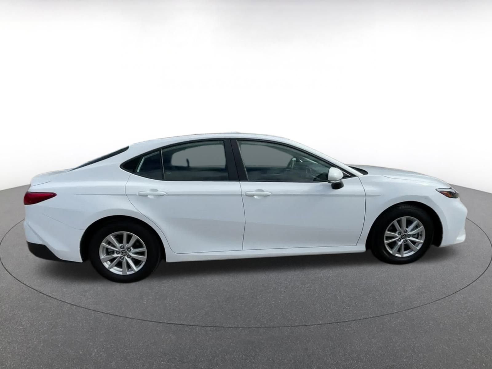 Used 2025 Toyota Camry LE image 16