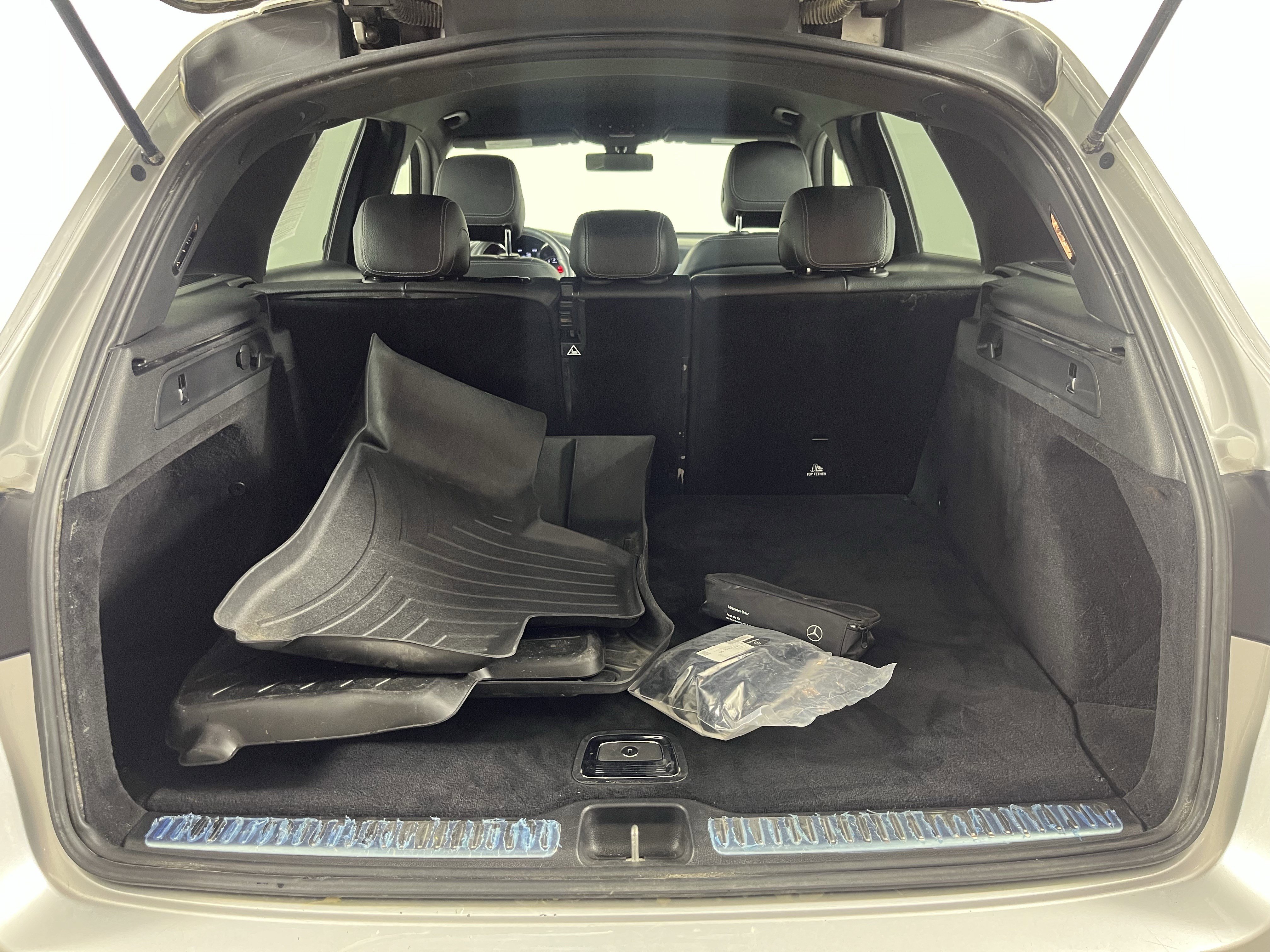 Used 2020 Mercedes-Benz GLC 300 4MATIC image 27