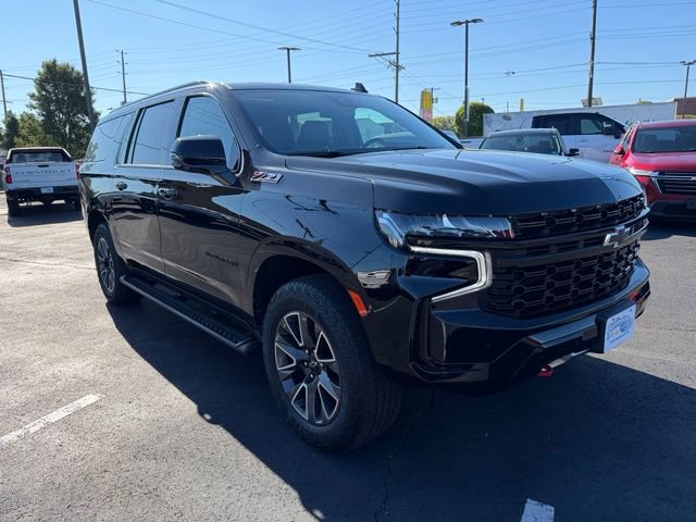 Used 2023 Chevrolet Suburban Z71 w/ Luxury Package AWD/4WD image 1