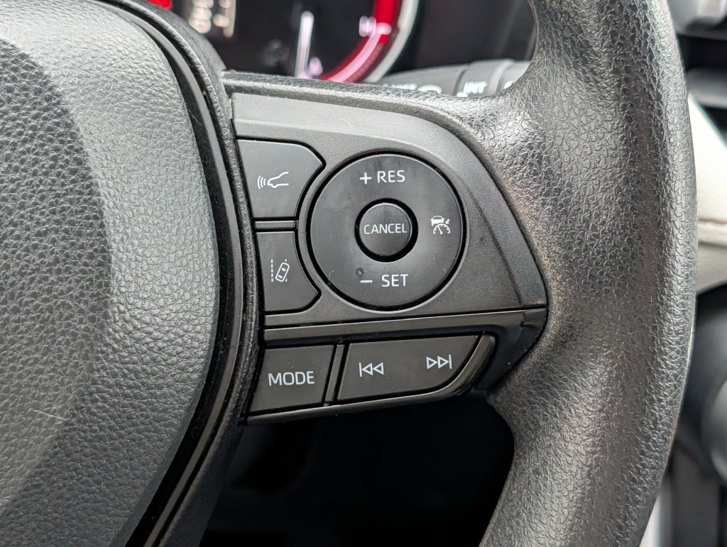 Used 2024 Toyota RAV4 XLE AWD/4WD image 23