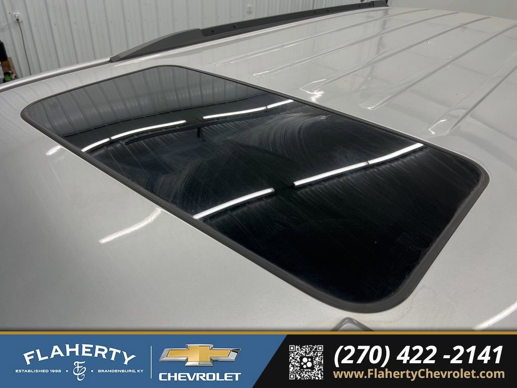 Used 2018 Chevrolet Tahoe LT w/ Luxury Package AWD/4WD image 37
