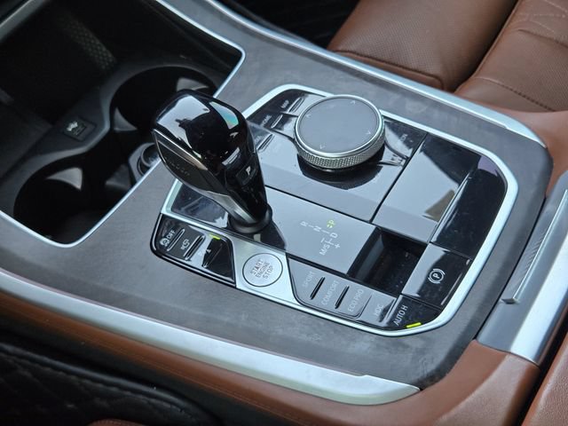 Used 2022 BMW X5 xDrive40i w/ M Sport Package AWD/4WD image 19