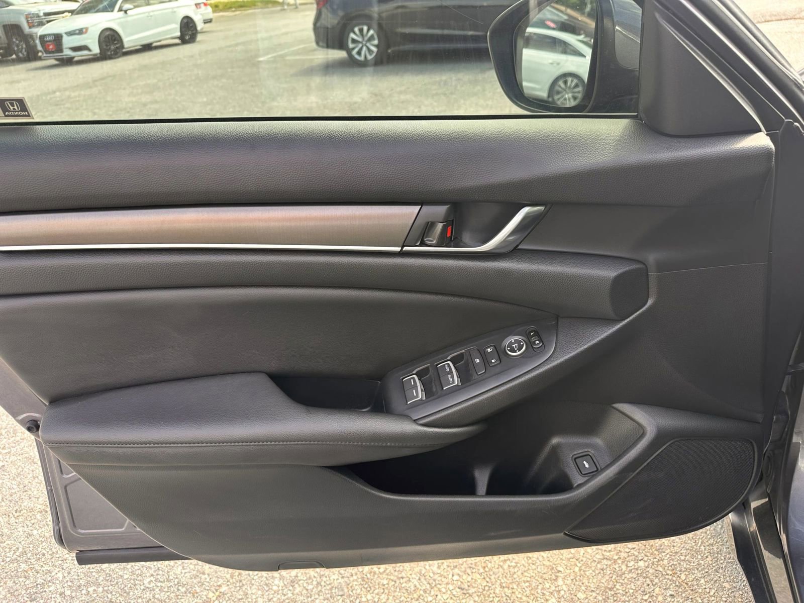 Used 2019 Honda Accord LX image 11